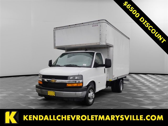 2024 Chevrolet Express Cutaway Base's photo