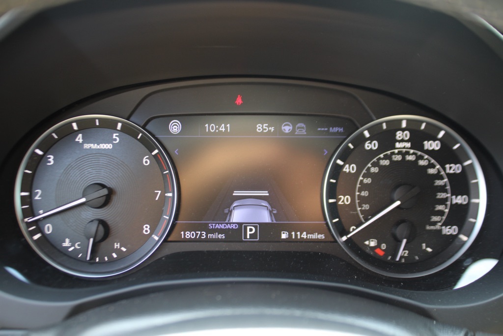2022 Infiniti QX50 Luxe AWD photo 17