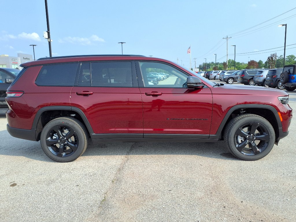2025 Jeep Grand Cherokee Altitude X photo 17