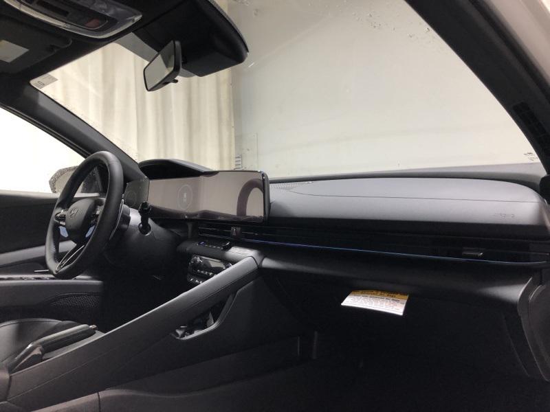 2025 Hyundai Elantra N photo 12
