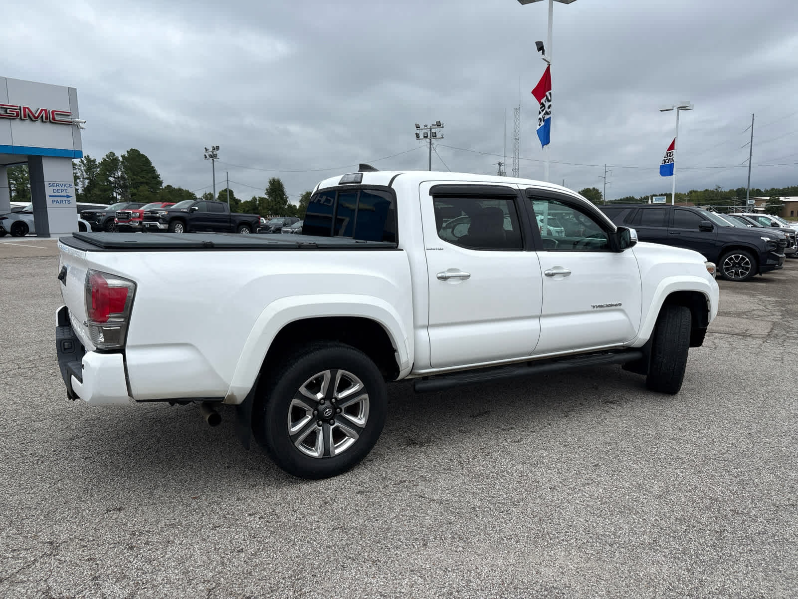 2016 Toyota Tacoma Limited photo 3