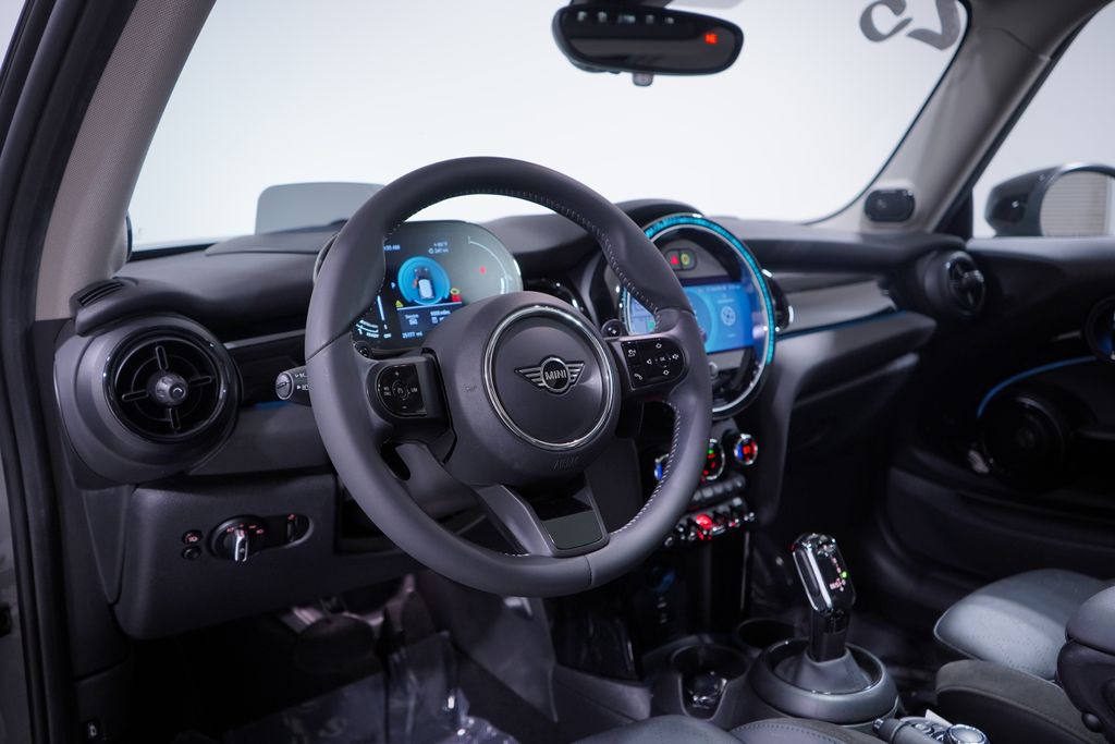 2023 Mini Cooper S Iconic photo 5