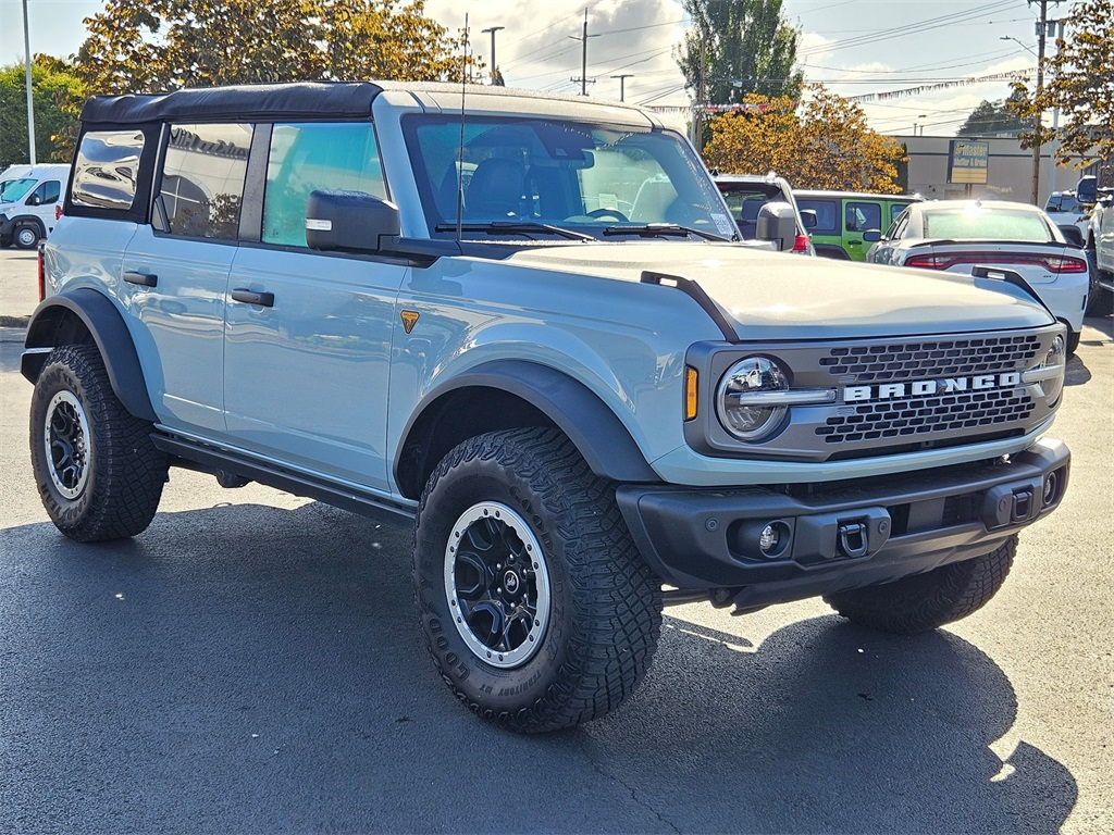 2023 Ford Bronco Badlands photo 7