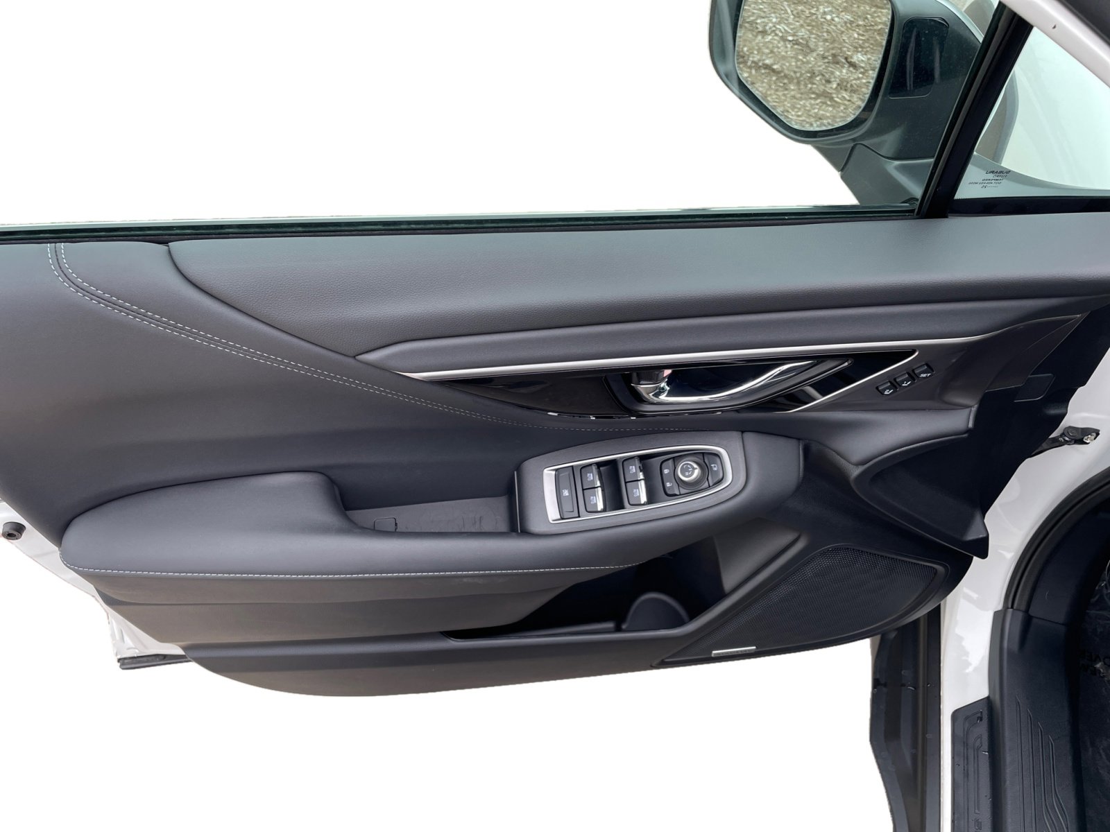 2025 Subaru Outback Touring photo 21