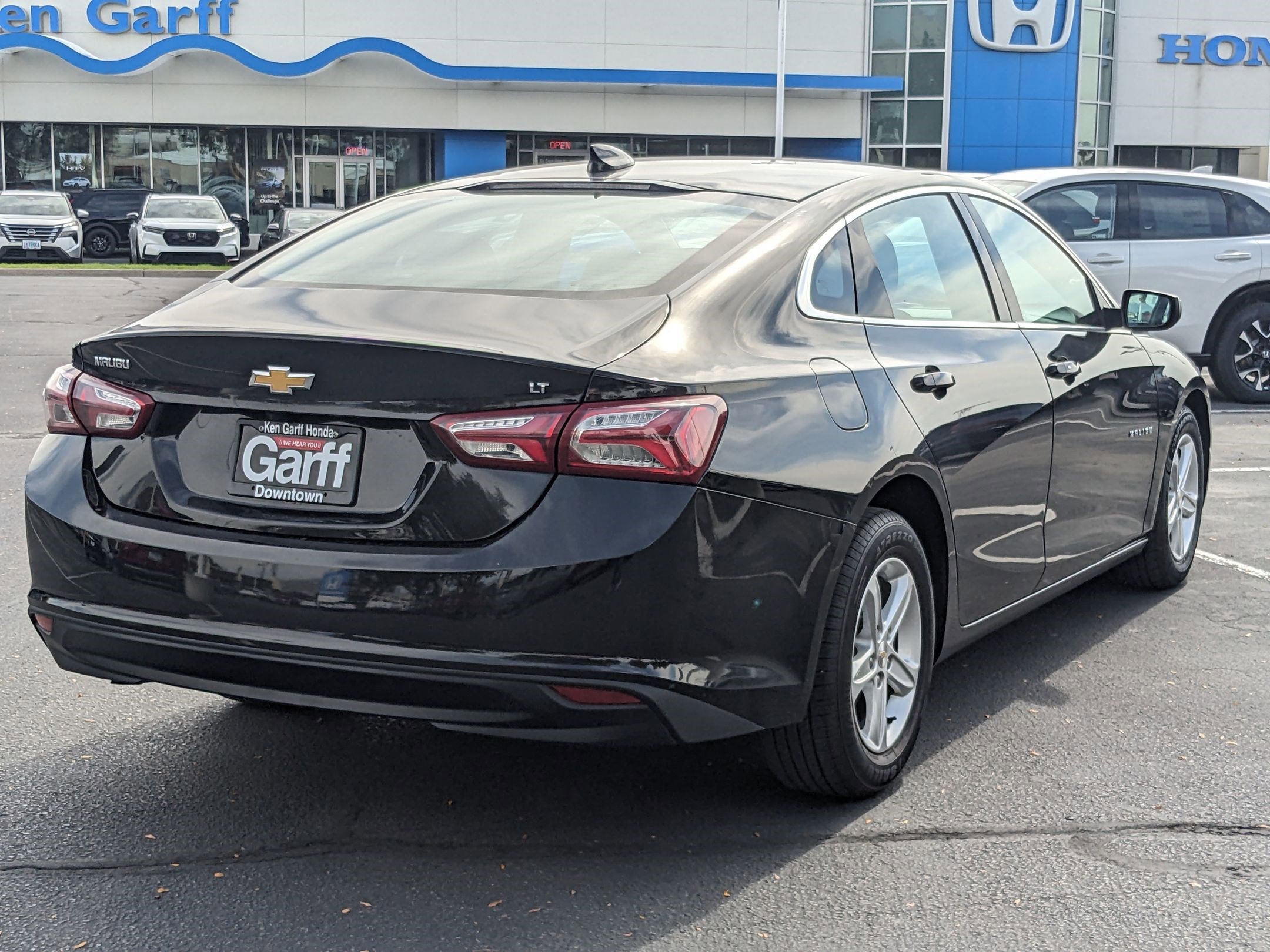 2022 Chevrolet Malibu 1LT photo 3