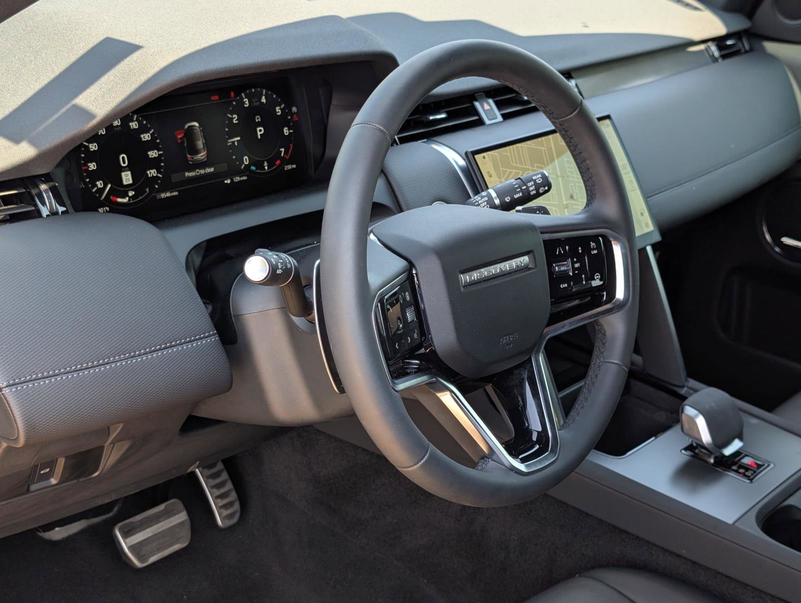 2024 Land Rover Discovery Sport Dynamic SE photo 24