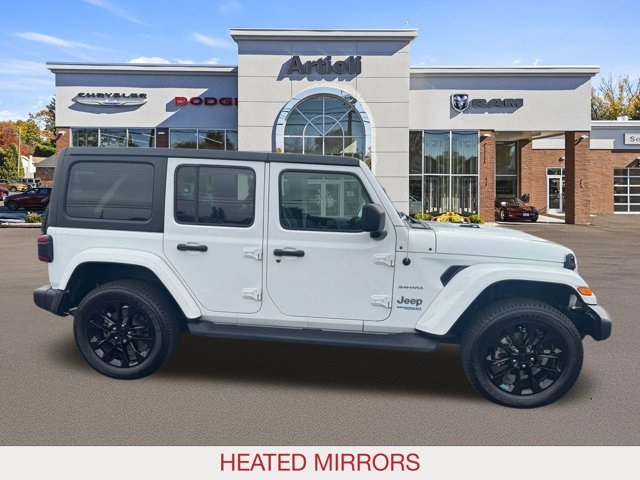 2022 Jeep Wrangler Unlimited Sahara 4xe photo 5