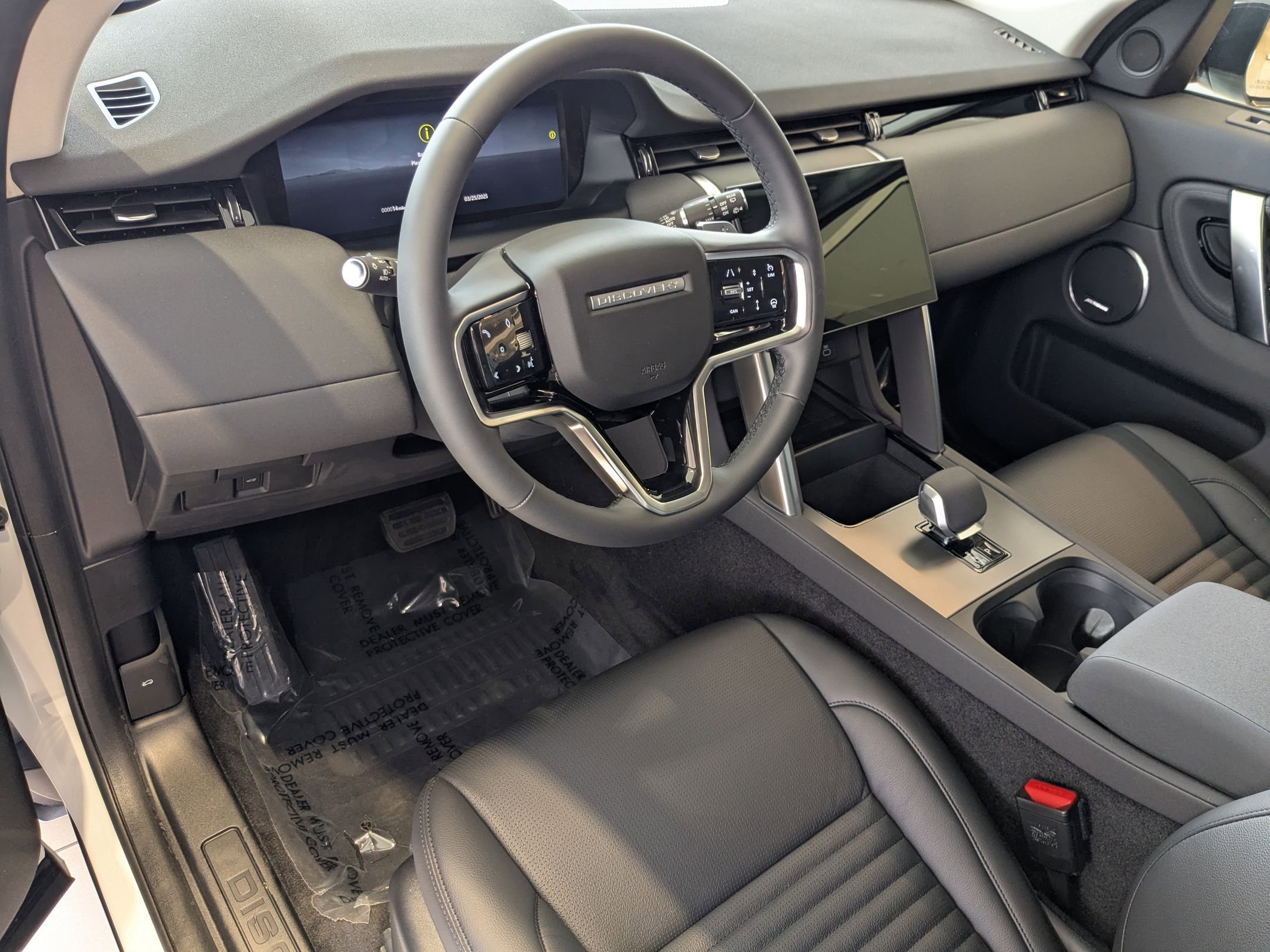 2025 Land Rover Discovery Sport S photo 3