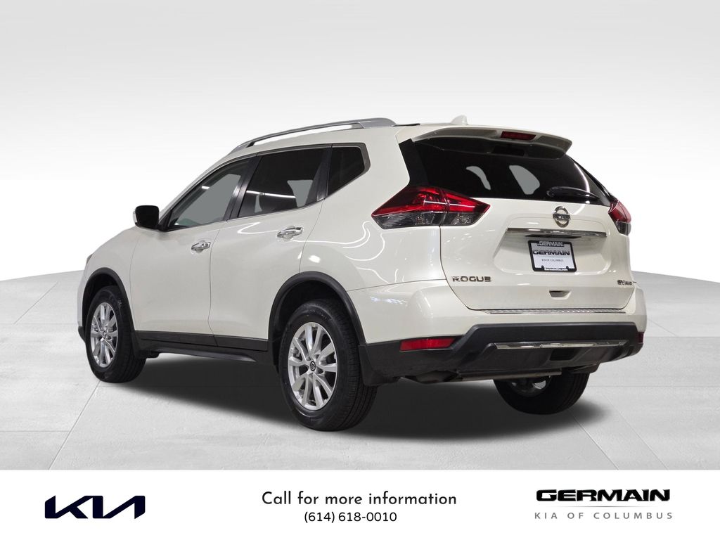 2018 Nissan Rogue SV photo 5