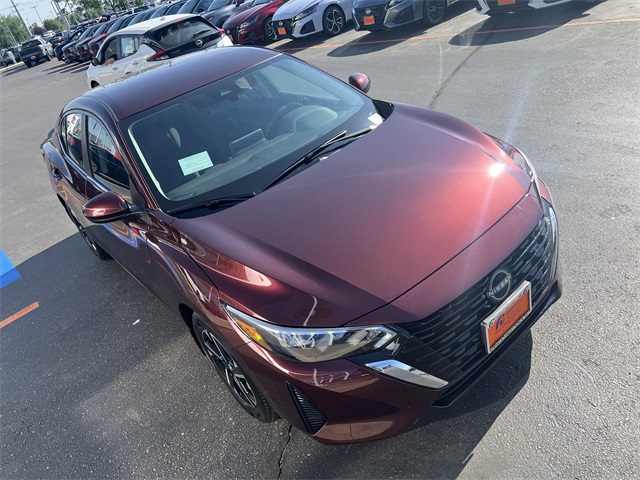 2025 Nissan Sentra SV photo 3