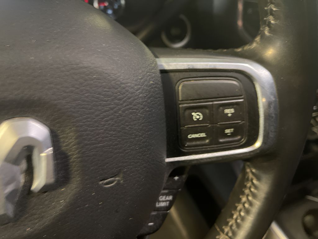 2020 Ram 2500 Laramie photo 12