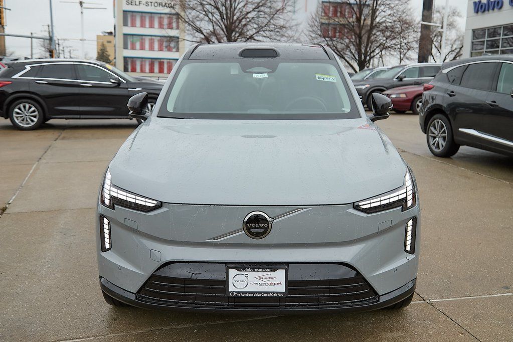 2025 VOLVO EX90 - Image 4