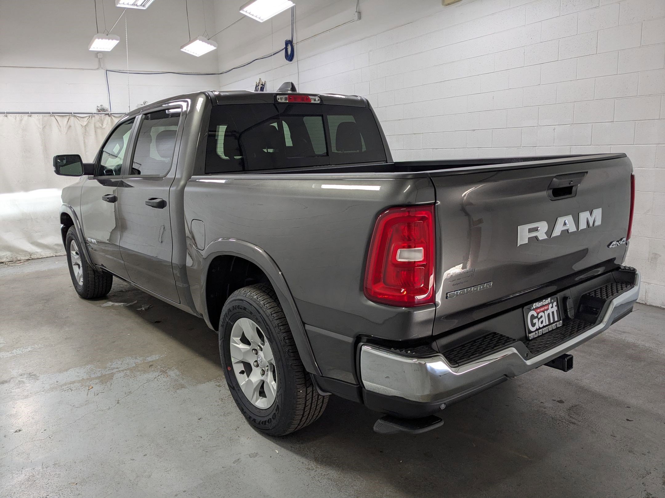 2025 Ram 1500 Big Horn photo 4