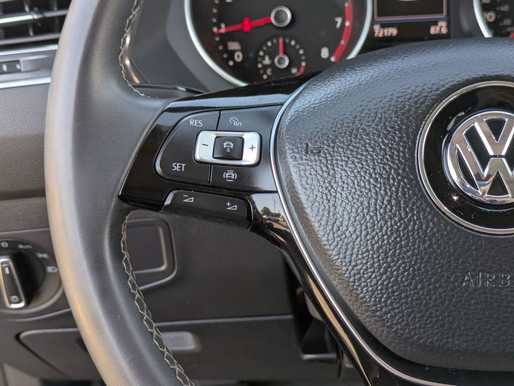 2021 Volkswagen Tiguan SE photo 16
