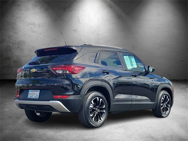 2023 Chevrolet Trailblazer LT photo 2
