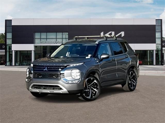 2022 Mitsubishi Outlander SE's photo