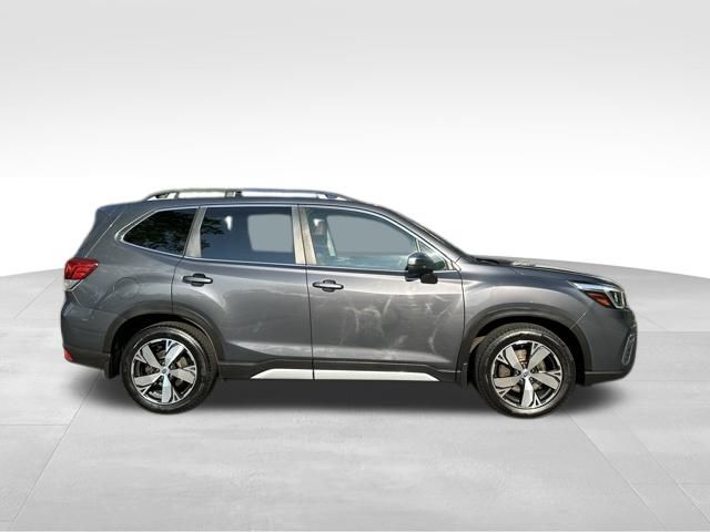 2020 Subaru Forester Touring photo 3
