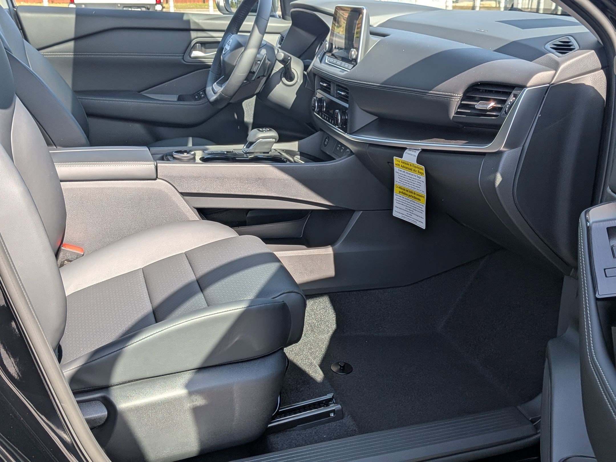 2026 Nissan Rogue SV photo 20