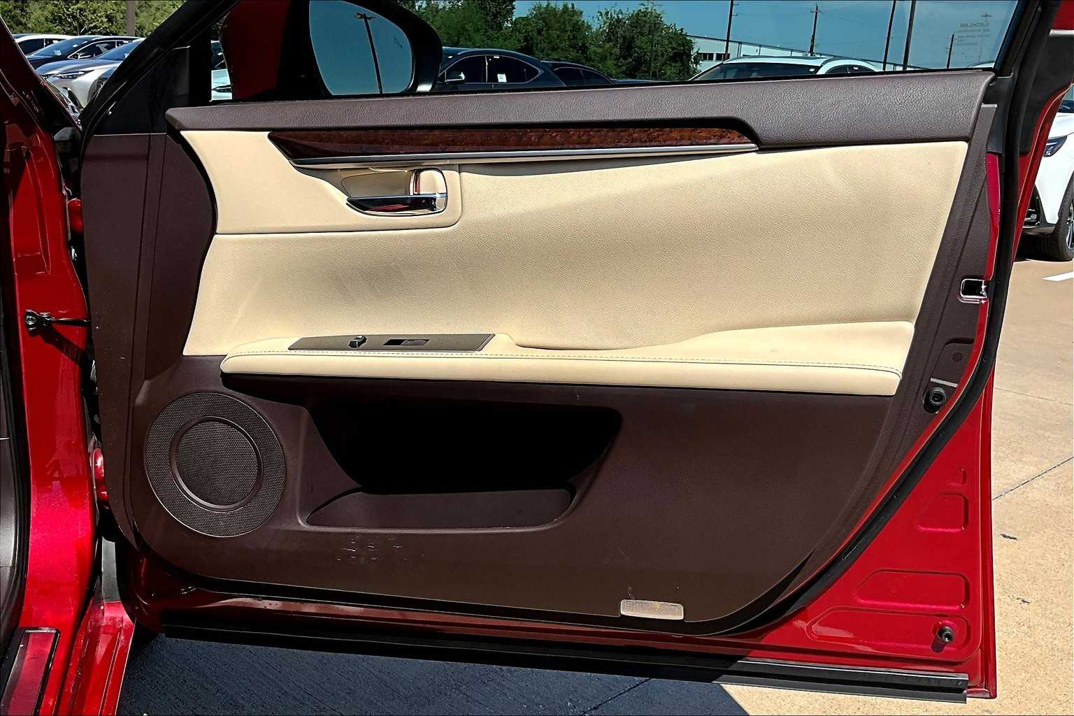 2017 Lexus ES 350 photo 20