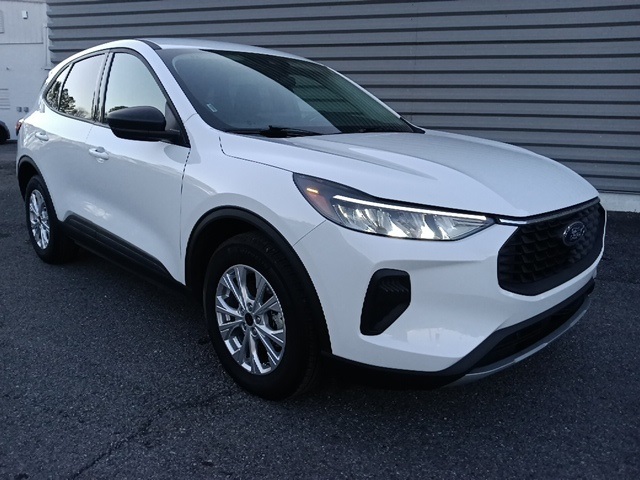 2025 Ford Escape Active's photo