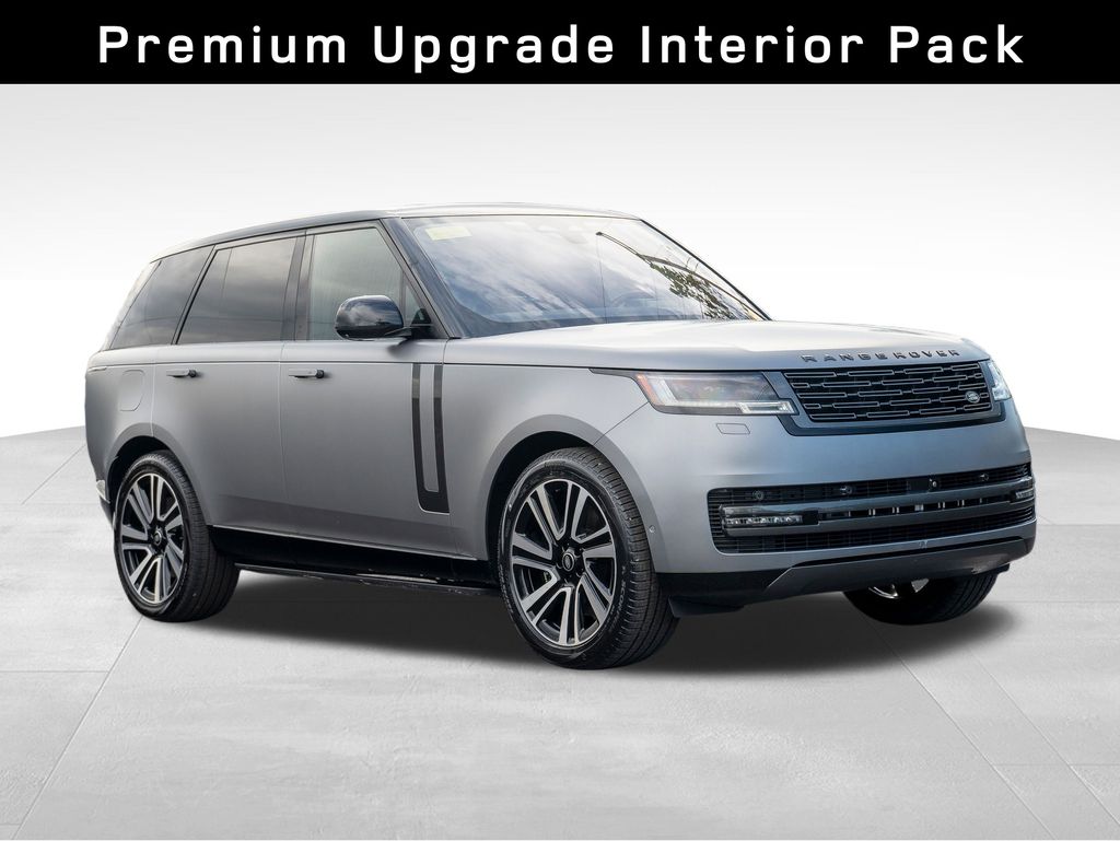 2023 Land Rover Range Rover SE photo 3