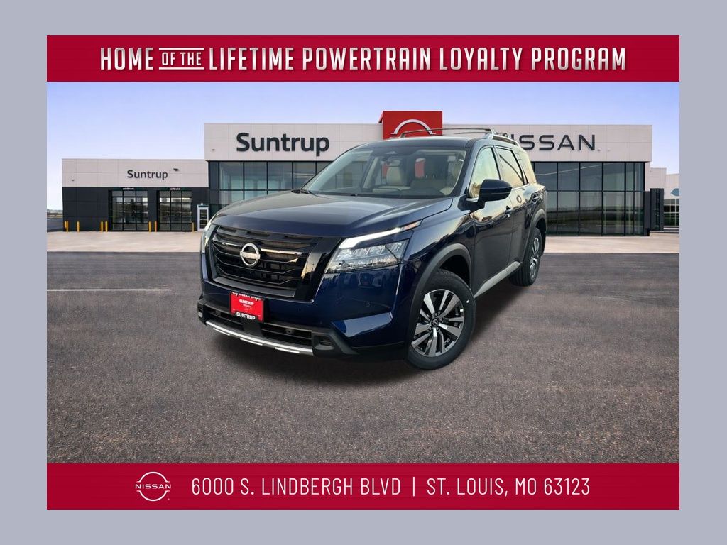 2025 Nissan Pathfinder SL's photo