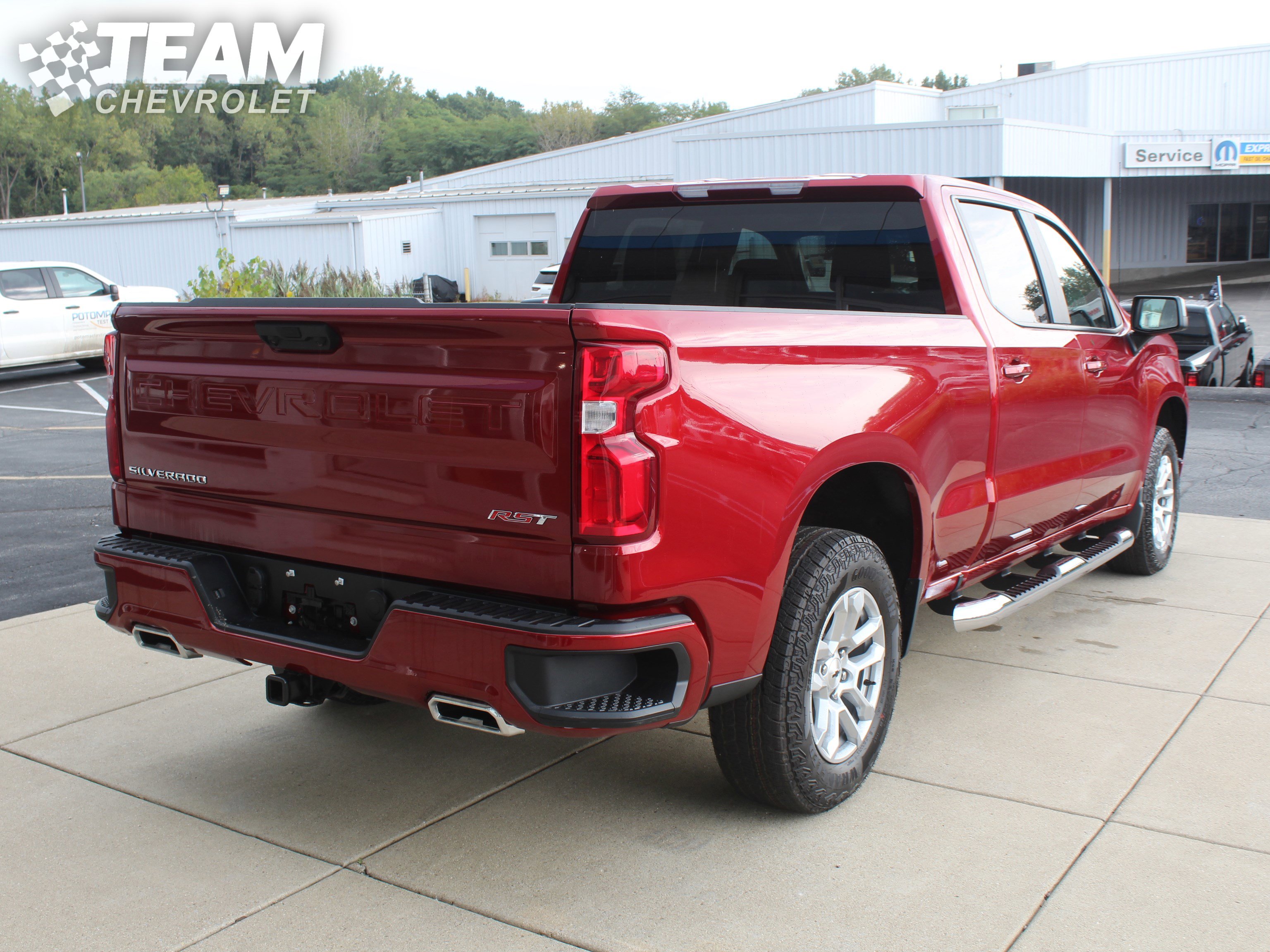 2026 Chevrolet Silverado 1500 RST photo 3