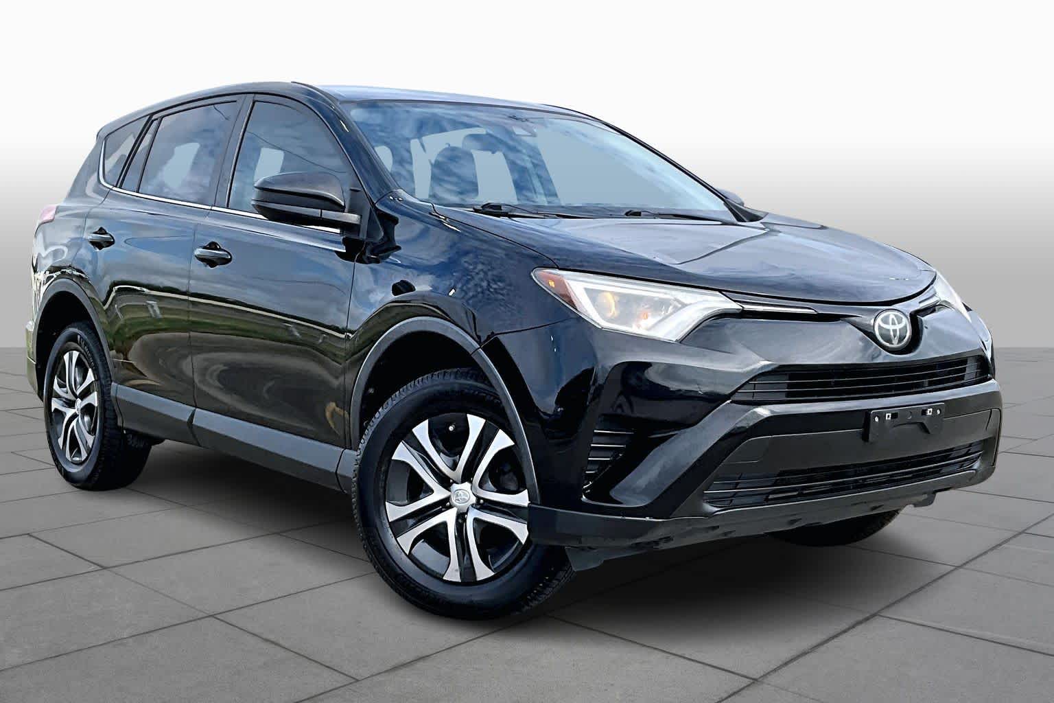 Used 2018 Toyota RAV4 LE with VIN 2T3ZFREV4JW482578 for sale in Richmond, TX