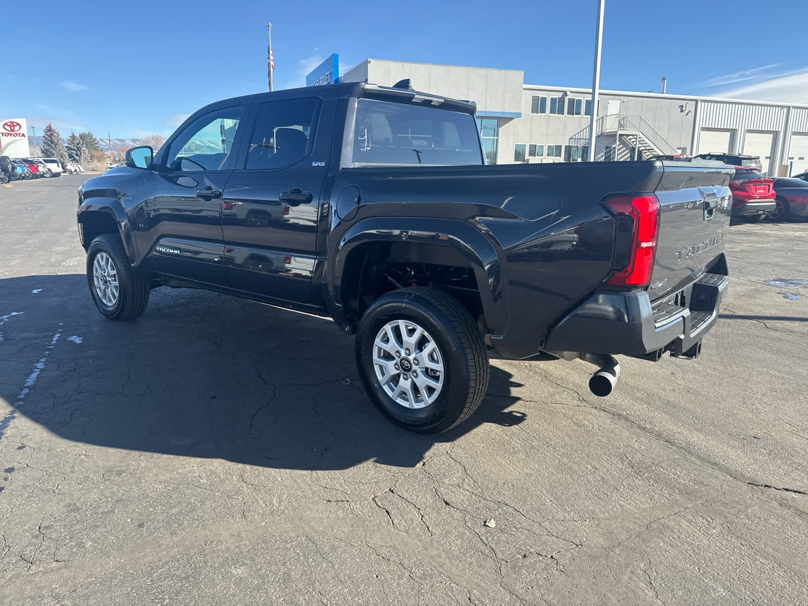 2025 Toyota Tacoma SR5 photo 7