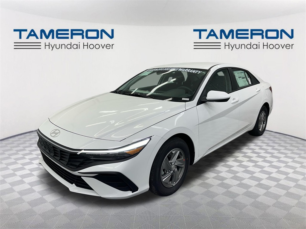 2026 Hyundai Elantra SE's photo