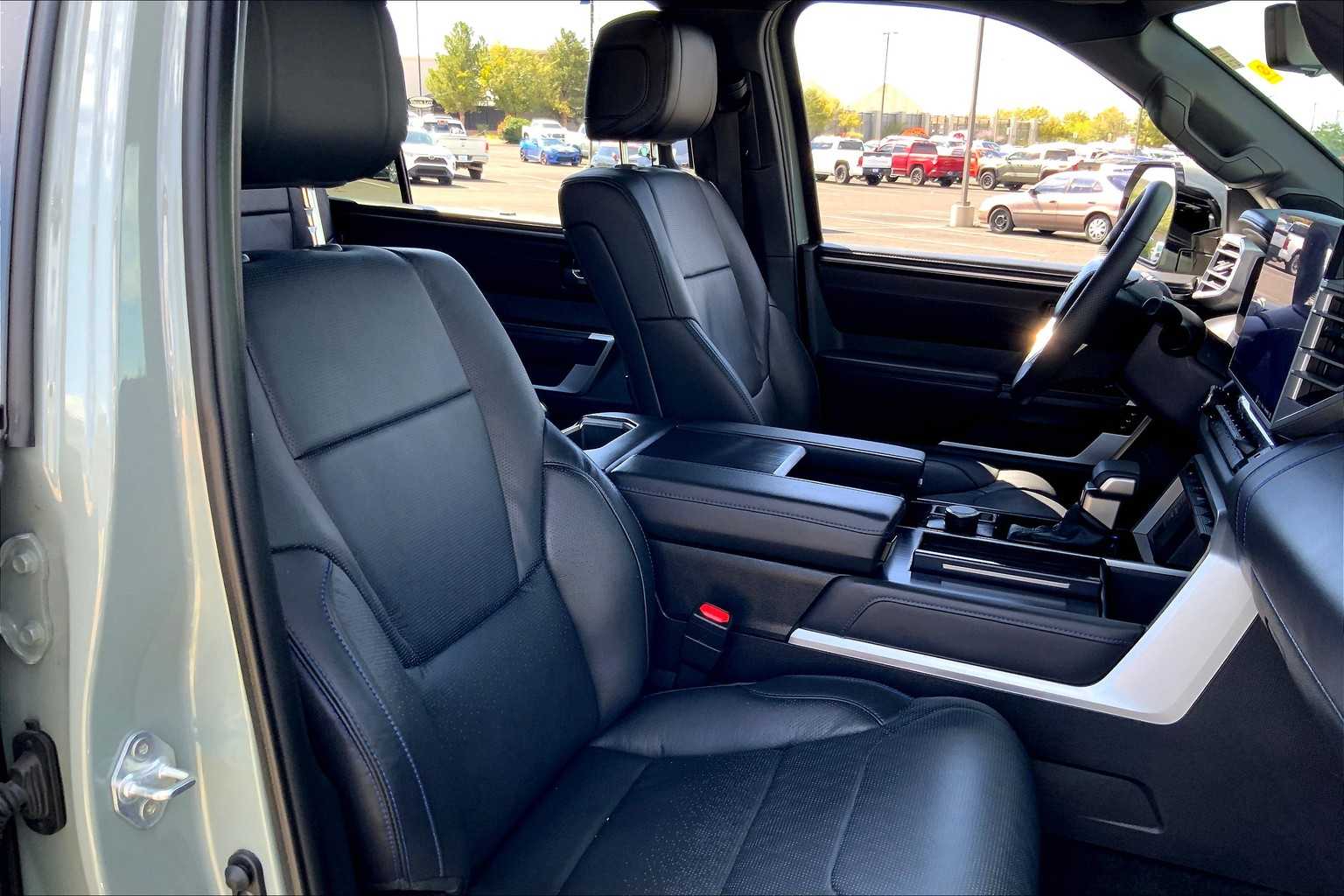 2024 Toyota Sequoia Platinum photo 7