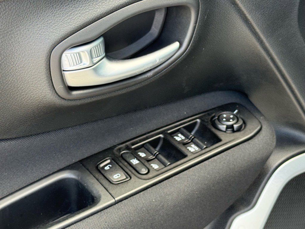 2019 Jeep Renegade Latitude photo 17