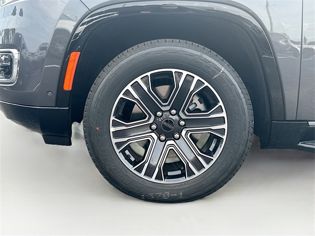 2025 Jeep Wagoneer L Series I photo 26
