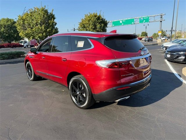 2023 Buick Enclave Essence photo 3