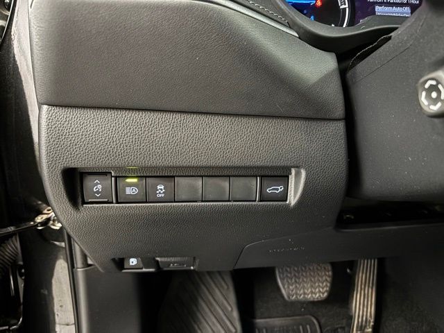 2023 Toyota Venza XLE photo 20