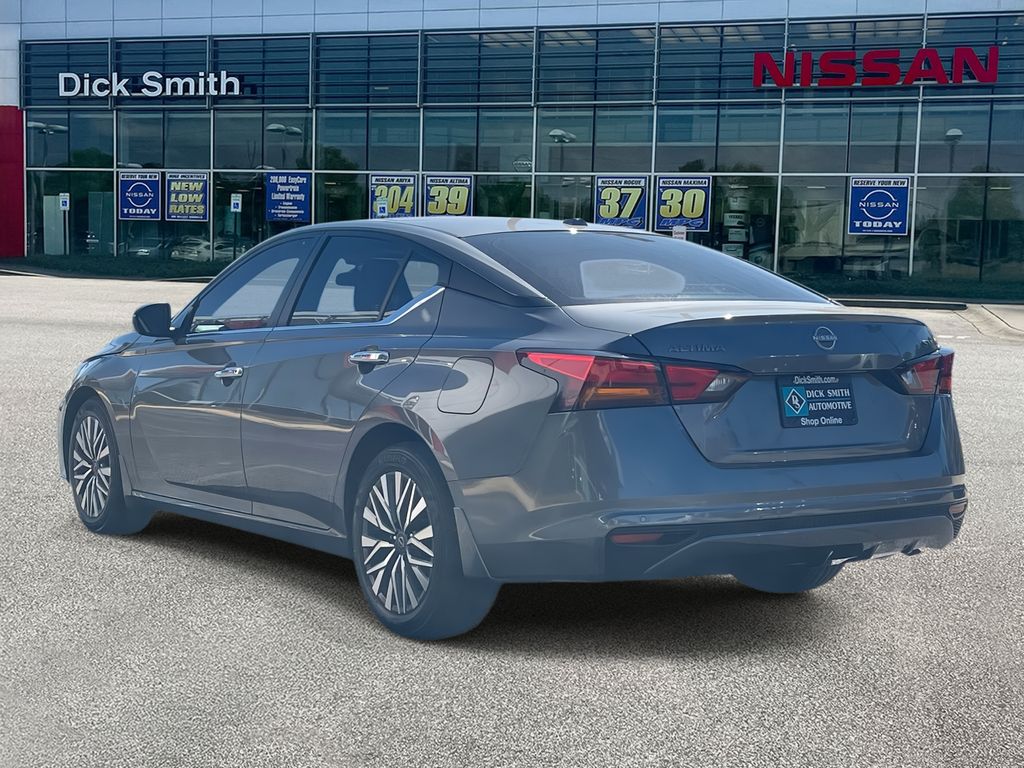 2024 Nissan Altima 2.5 SV photo 4