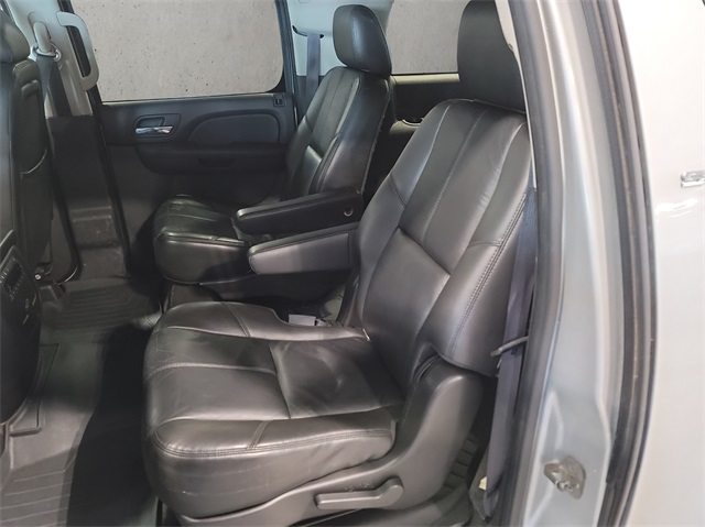 2011 Gmc Yukon XL SLT 1500 photo 17