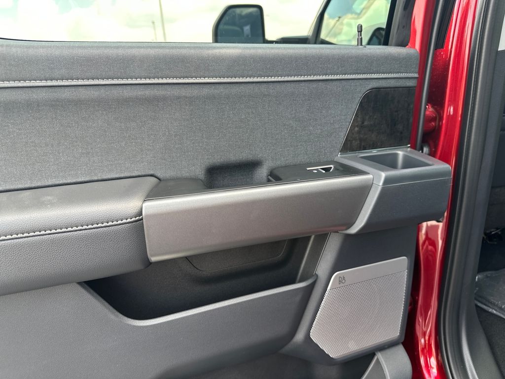 2026 Ford F-250 Lariat photo 10