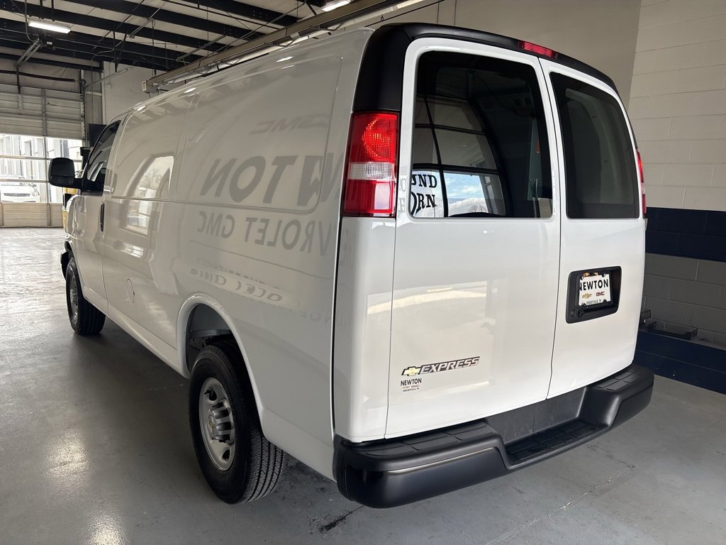 2025 Chevrolet Express Cargo 2500 photo 12