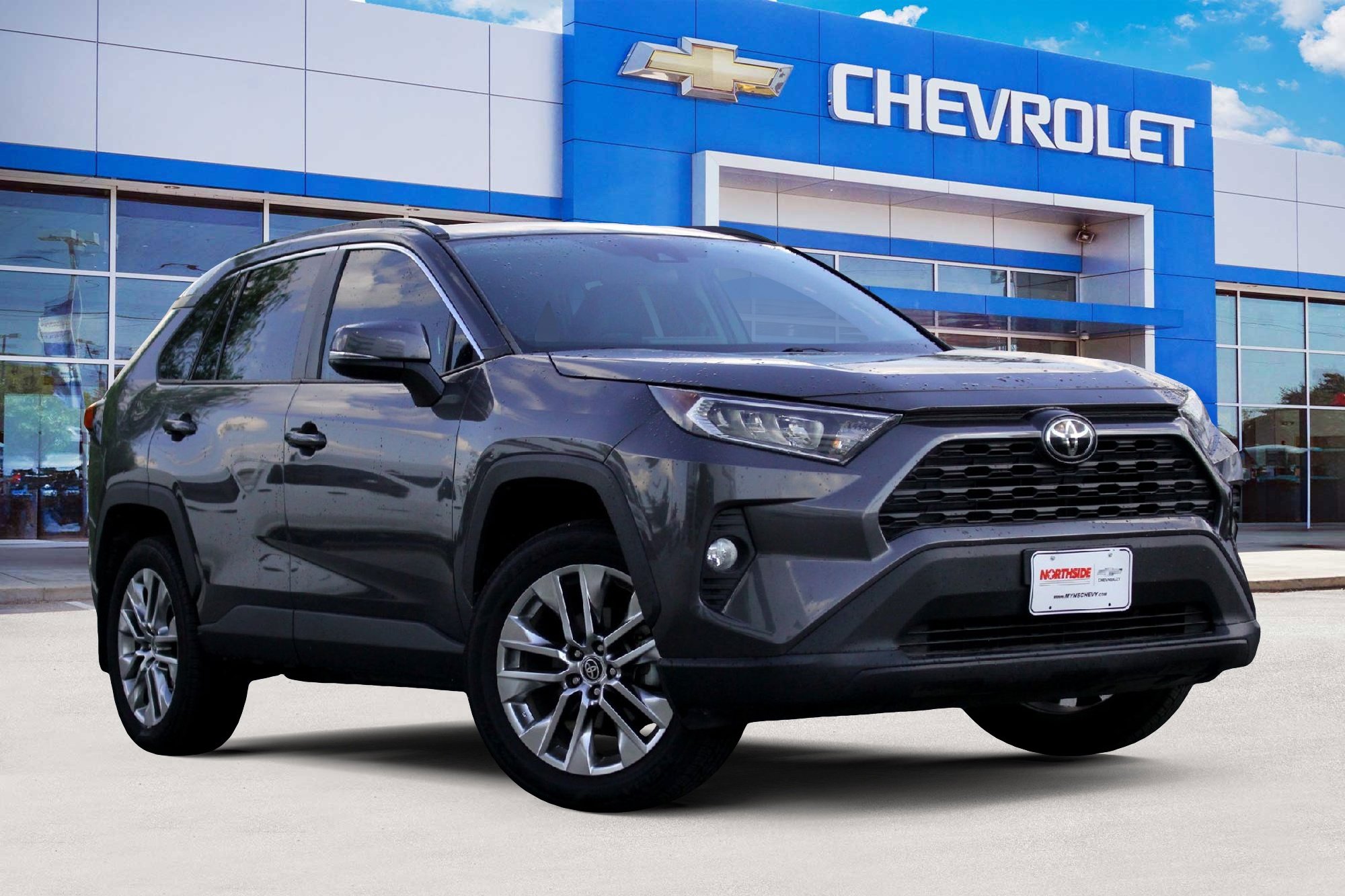2021 Toyota RAV4 XLE Premium's photo