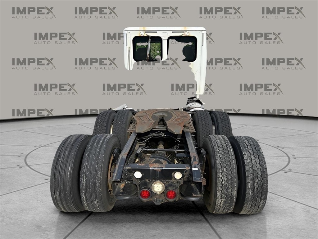 2015 Freightliner Cascadia photo 3