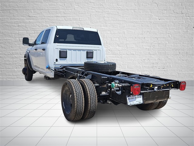 2026 Ram 5500 Tradesman photo 3