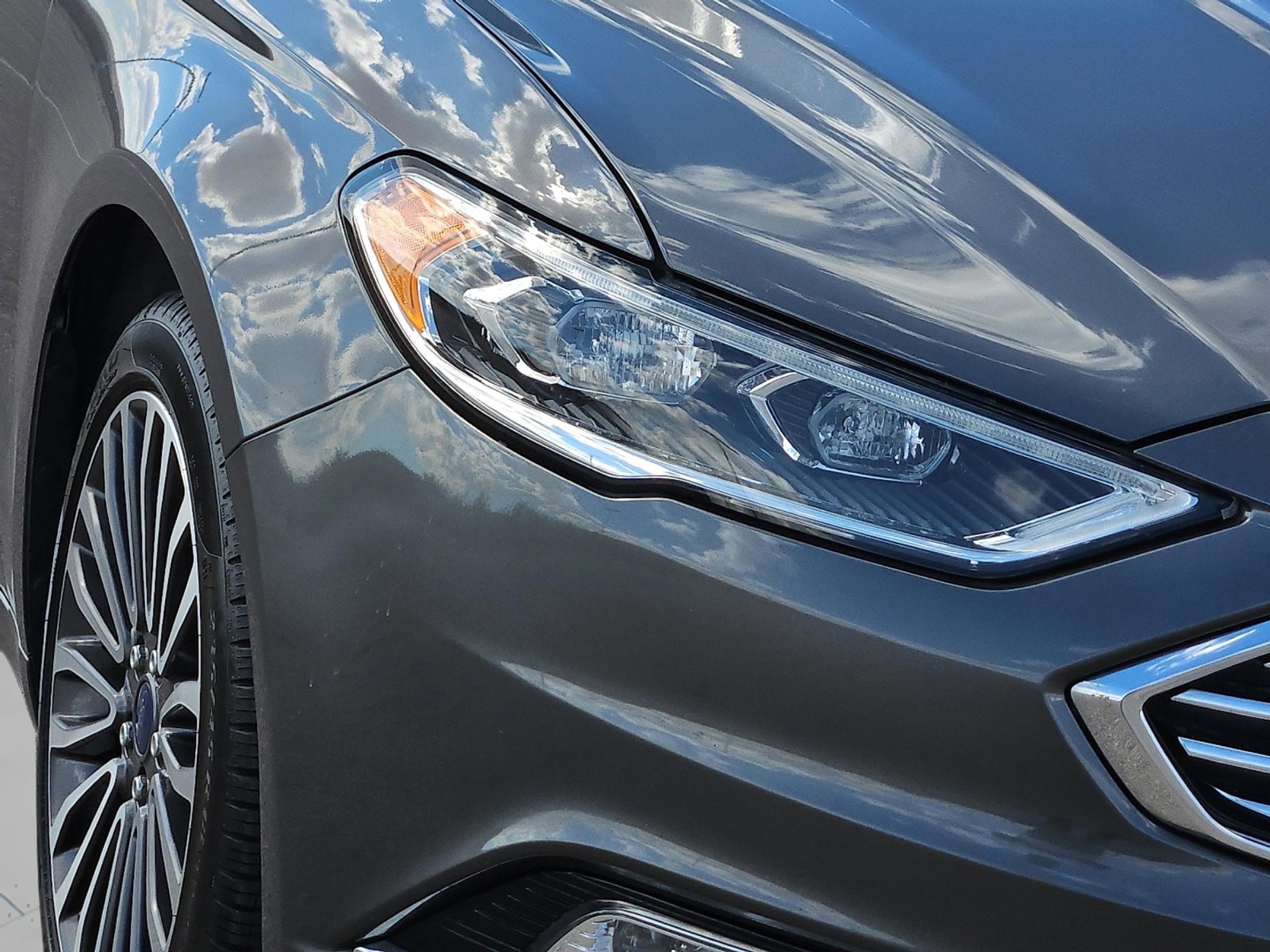 2017 Ford Fusion SE photo 5