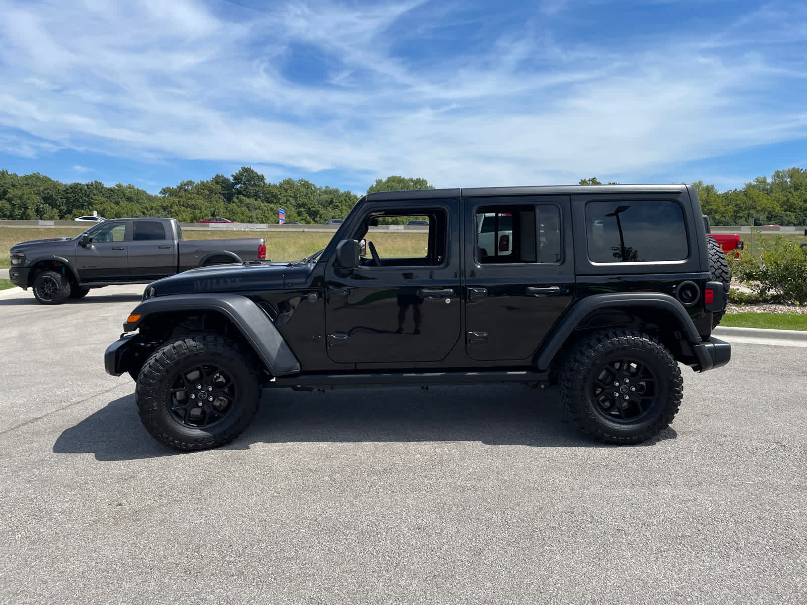 2024 Jeep Wrangler Willys photo 5