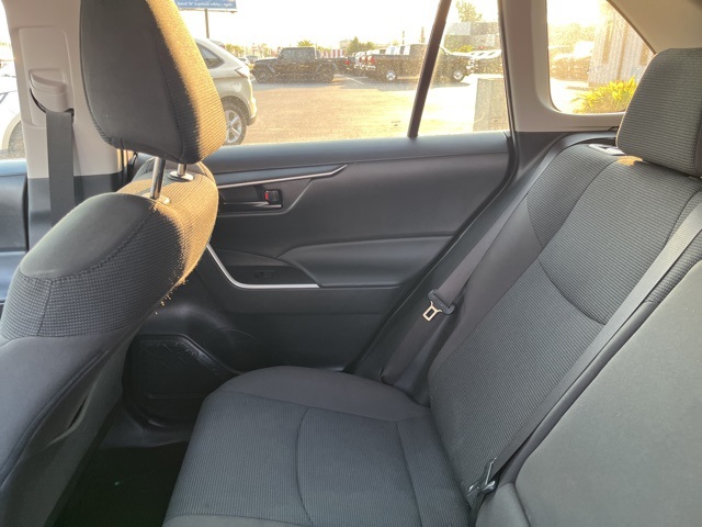 2023 Toyota RAV4 LE photo 14