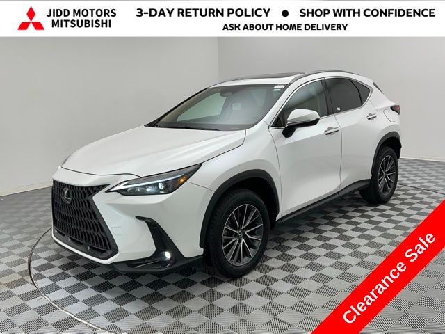 2022 Lexus NX 350's photo