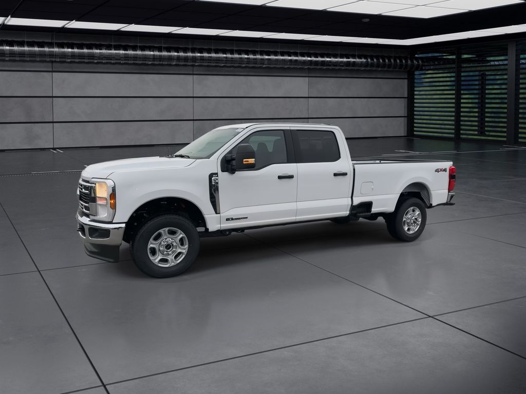 2025 Ford F-350 XLT photo 4