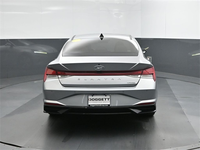 2021 Hyundai Elantra Limited photo 4