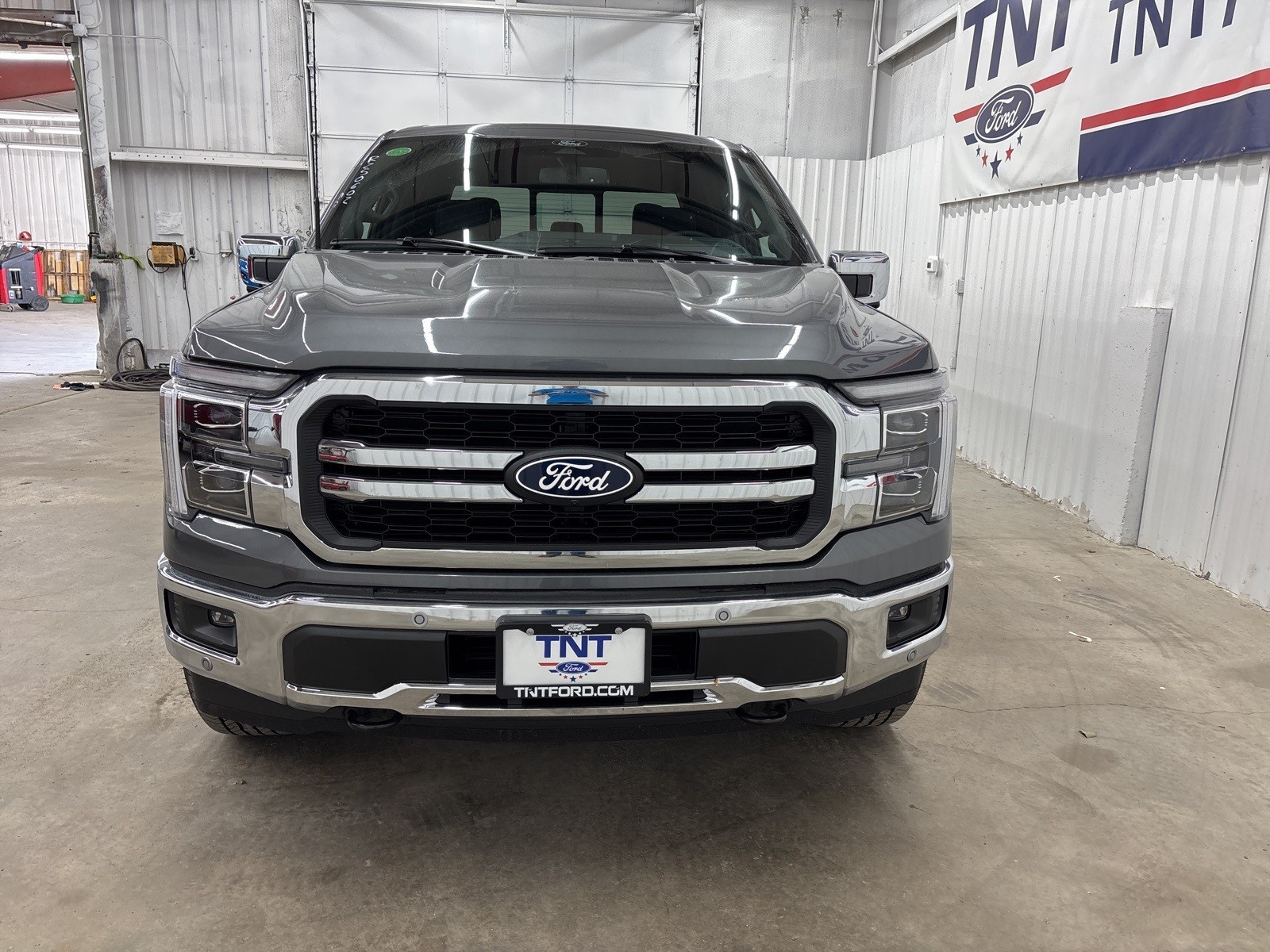 2025 Ford F-150 Lariat photo 4