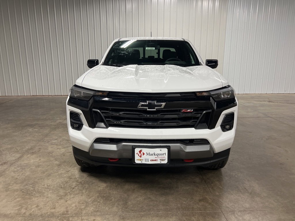 2025 Chevrolet Colorado ZR2 photo 2